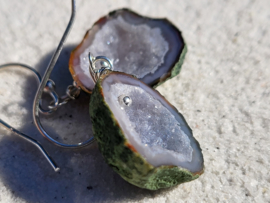 mini agaat geode oorbellen