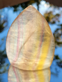 regenboog fluoriet sculptuur