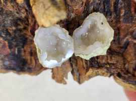 mini agaat geode oorstekers