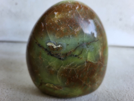 Groene opaal sculptuur