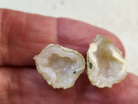 mini agaat geode oorstekers