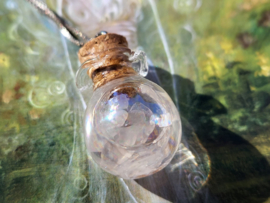 Hanger met water van The Chalice Well en rozenkwarts
