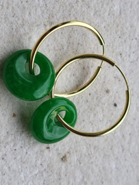 Groene onyx aan vermeil oorringen