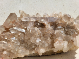 Lemurische bergkristal cluster uit de Himalaya