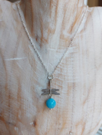 Libelle met blauwe chalcedoon