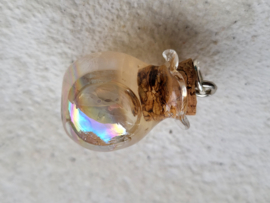 hanger met water van The Chalice Well en bergkristal