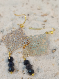 Gouden oorhangers met groene toermalijn