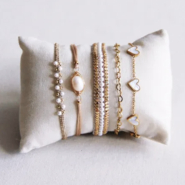 Armband hartjes wit