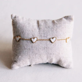 Armband hartjes wit