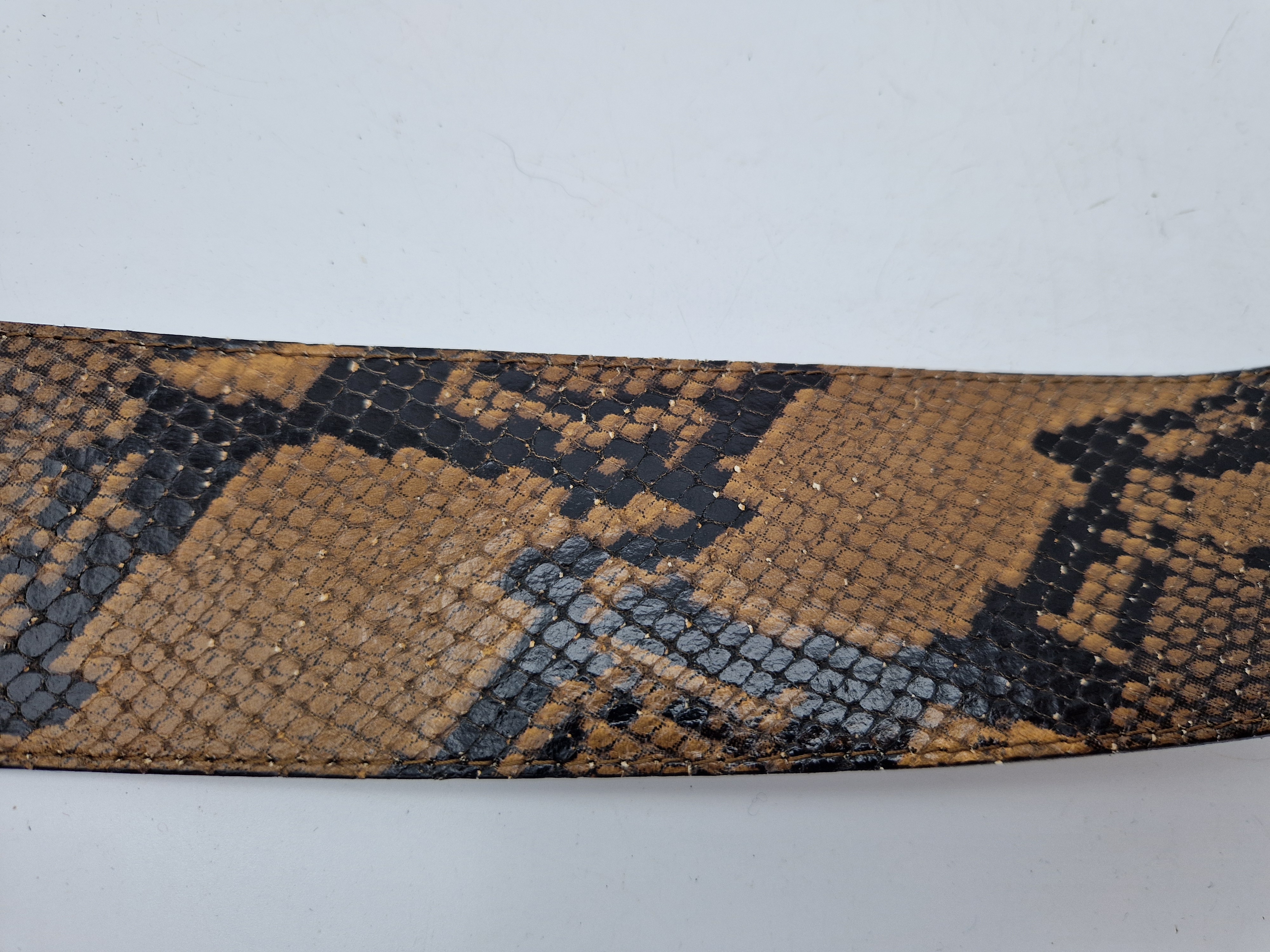 Abro tailleriem. 85 cm. Bruin/snakeprint.
