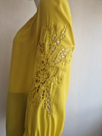 Joseph Ribkoff blouse top. Maat 42/44. Geel.