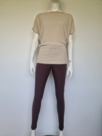 Studio Anneloes mouwloze gebreide top. Maat S. Beige