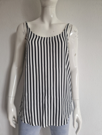 Yaya top. Maat 38. Zwart/wit gestreept.