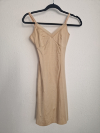 Spanx corrigerende onderjurk. Maat S. Nude
