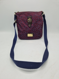 Tommy Hilfiger cross body tasje. Wijnrood/donkerblauw.