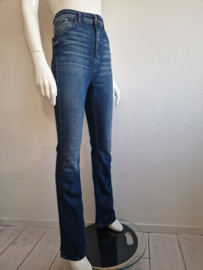 Etiquett Bootcut jeans Grace. Maat 28/34, Donkerblauw.