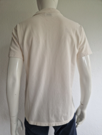 Closed poloshirt. Maat S. Ivoor.