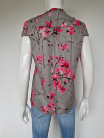 Zenggi blouse. Mt. 2, Grijs/bloemenprint.