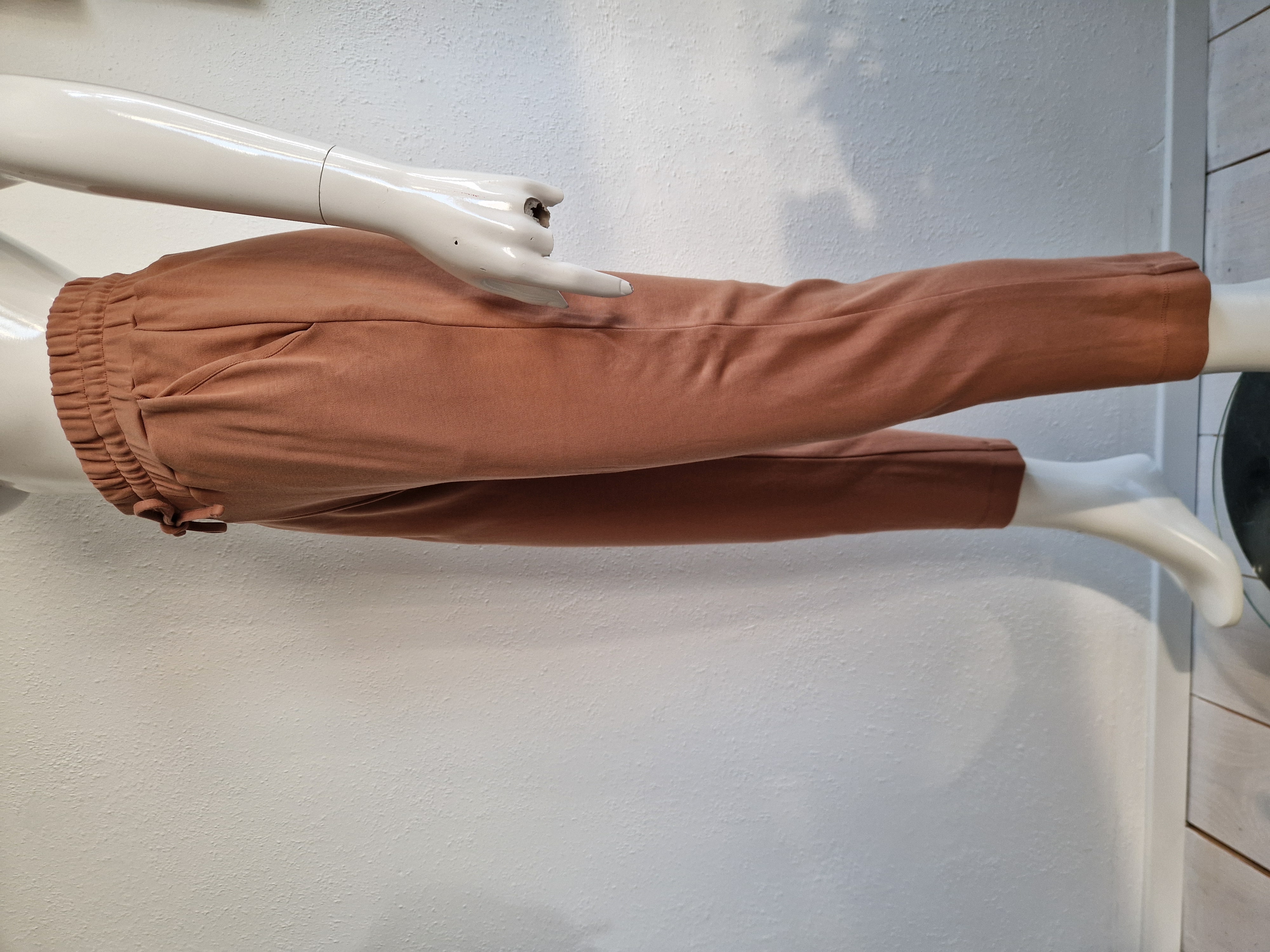 Riani jogging pantalon. Maat 36, Karamel.