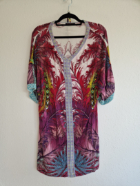 Custo Barcelona tuniek. Maat M. All over print.