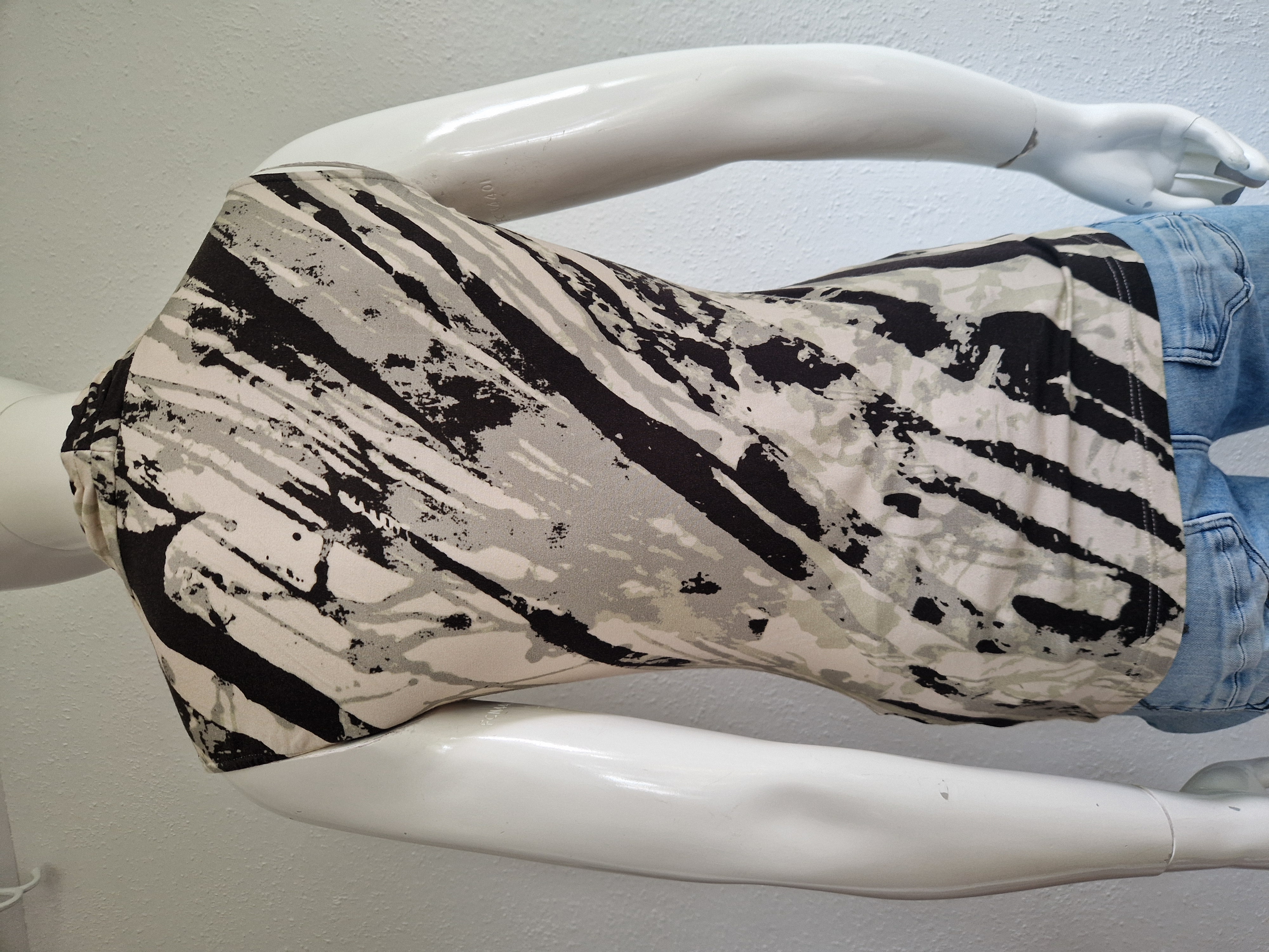 Expresso watervalhals. Maat S. Print.
