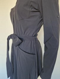 Studio Anneloes doorknoopjurk. Maat S. Nachtblauw.