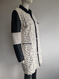 Elisa Cavaletti mantel. Maat XL. Creme/zwart