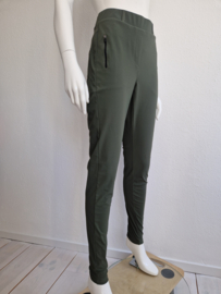 Studio Anneloes pantalon. Maat M. Olijfgroen/travelstof.