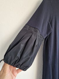 Margittes jurk. Maat 40, Nachtblauw.