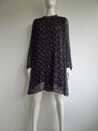 Neo Noir Petra Night Flower dress. Maat M.