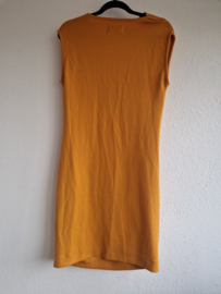 Kiomi jurk. Maat 40, Oranje.