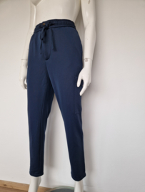 Closed Morri cargo broek. Maat M. Blauw.