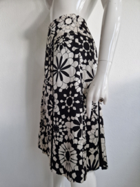 InWear plooirok. Maat 38. Crème/zwart/ zijde