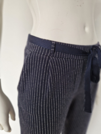 Penn & Ink NY krijtstreeppantalon. Maat M. Nachtblauw