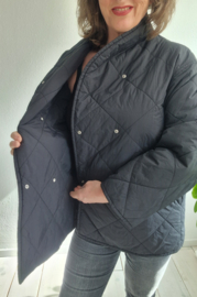 ARKET quilted tussenjas. Maat M. Zwart
