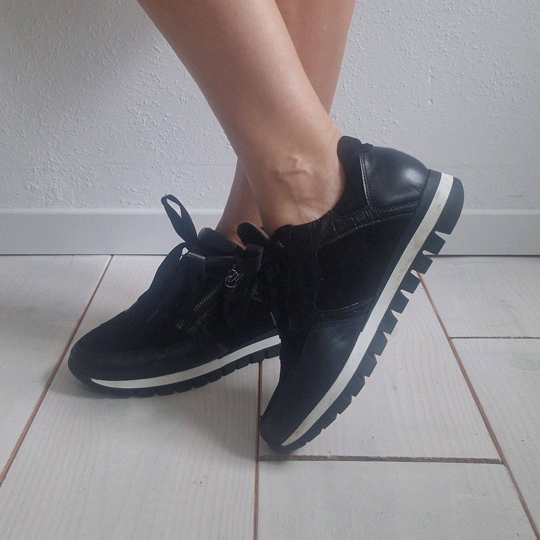 Gabor sneakers. Maat 4.Wijdte H. Zwart/leer.