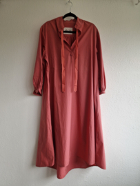 Aiayu jurk. Maat S/M. roze/koraal