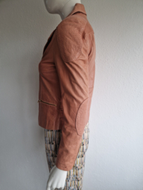 Mission Blue jasje. Maat 36/38. Zalm/leer.