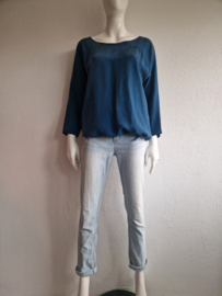 Humanoid top. Maat L. Petrol.