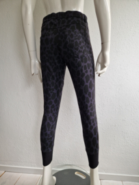 Cambio pantalon Jamie. Maat 34, Blauw/zwart.