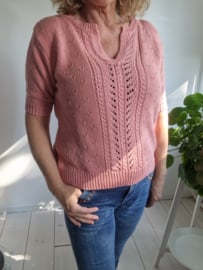 Edith & Ella trui met V-hals. Maat L. Roze.