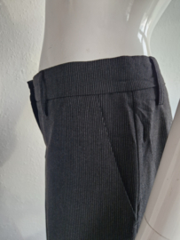 Vanailia Elements pantalon. Maat 38, Zwart/krijtstreep.