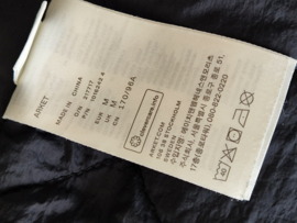 ARKET quilted tussenjas. Maat M. Zwart