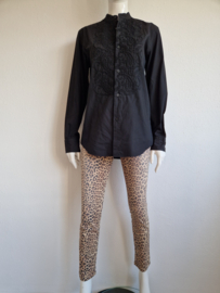 Kult blouse. Maat M. Zwart/geborduurd.