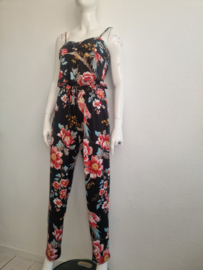 King Louie jumpsuit. Maat M. Zwart/bloemenprint.