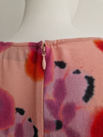 Essentiel Antwerp Blushing Floral top. Maat S. Roze/rood.