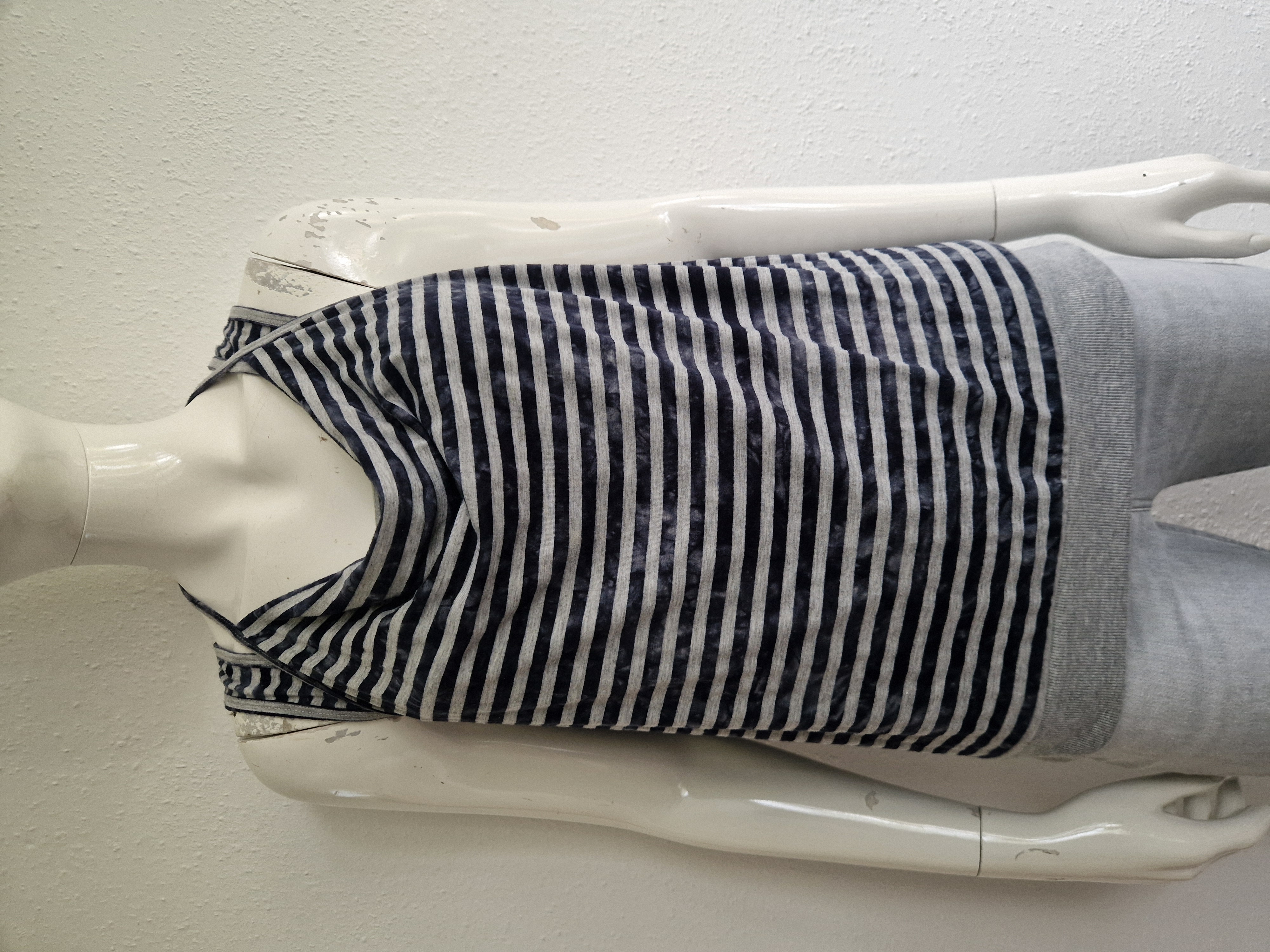 Geisha top. Maat 38/40, Blauw/grijs gestreept.