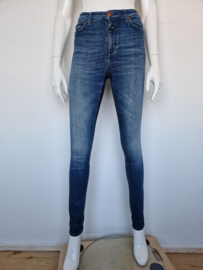 Closed skinny jeans. Mt. 26. Blauw.