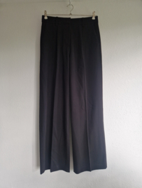 Olaf pantalon. Maat M. Zwart.