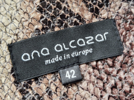 Ana Alcazar rok. Maat 40. Snakeprint.